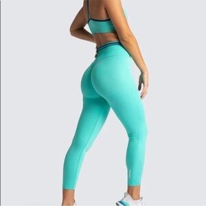 DoYouEven Scrunch Seamless Leggings Mint Aqua Size Small
